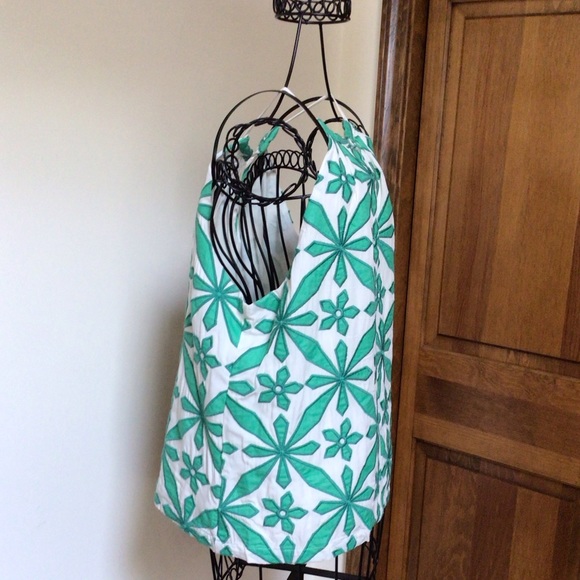 Skies are blue halter top, Small - Picture 2 of 7